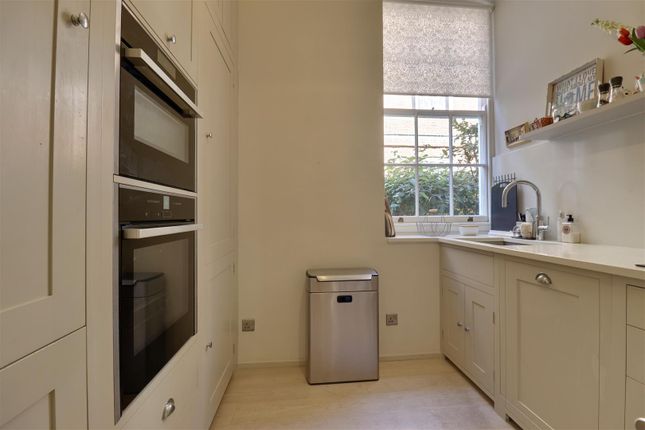 Flat 2, The Drill House, Clocktower Drive, Southsea photo 4