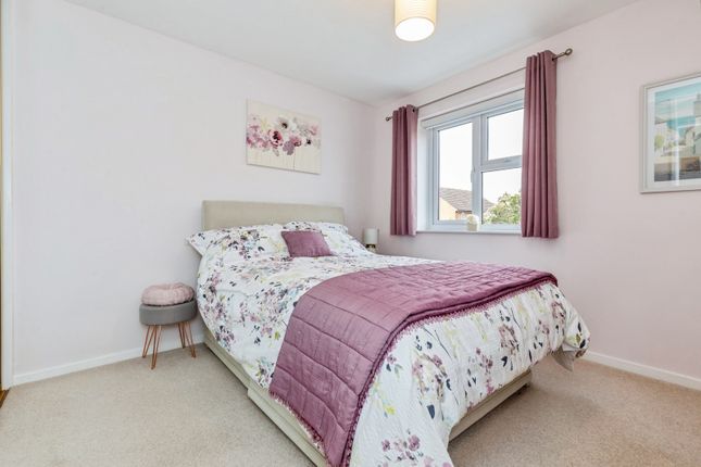 19, Harrow Way, Maidstone photo 4