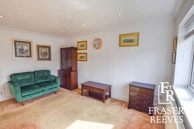 60, Cheltenham Drive, Newton-Le-Willows photo 3