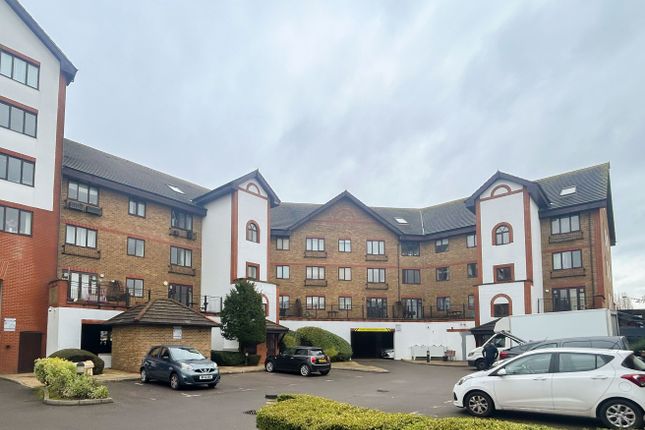 Flat for sale in Sopwith Way, Kingston Upon Thames