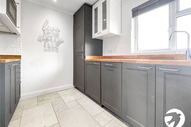 Flat 4, Liverpool House,, Middlesex Road, Kent photo 3