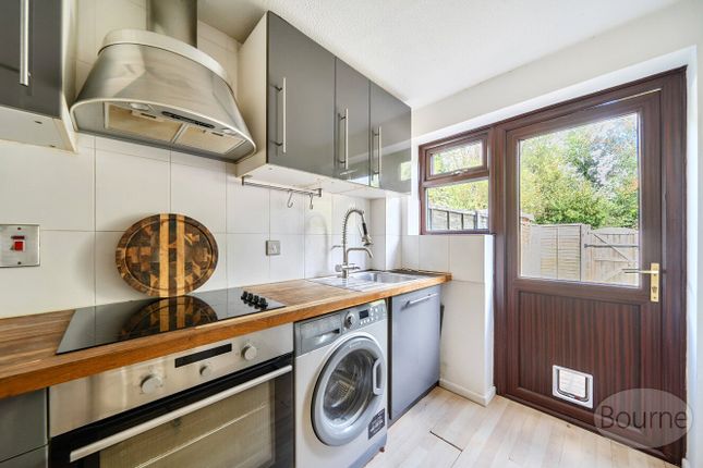 11, Willowdale Close, Petersfield photo 3