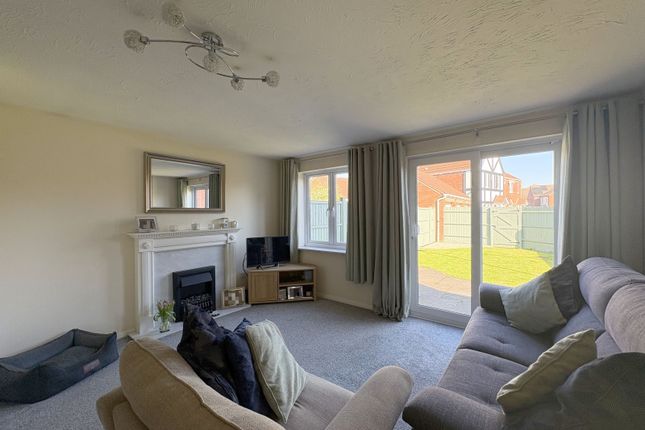 15 Cambrian Road, Walton Cardiff, Tewkesbury photo 3