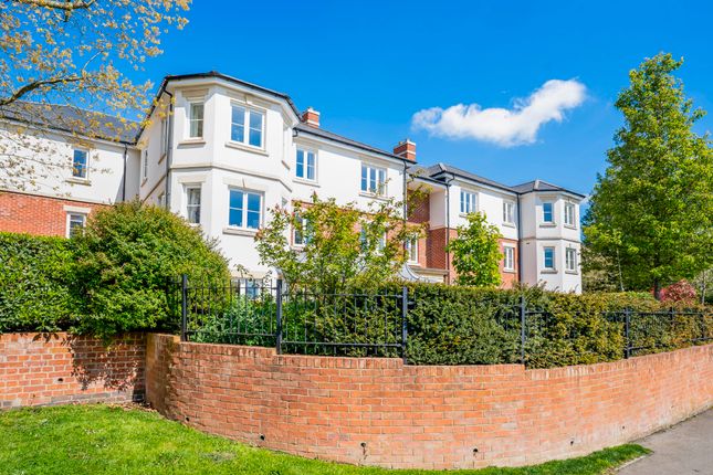 Flat for sale in Horsley Place, Cranbrook, Kent