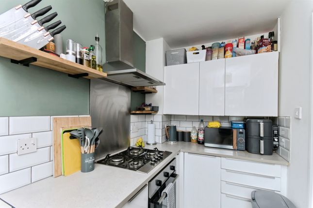 90, Sorrel Drive, Eastbourne photo 3