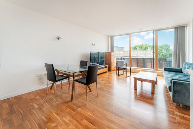 Flat for sale in Poole Street, London