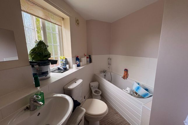 3, Cropredy Walk, Daventry photo 4