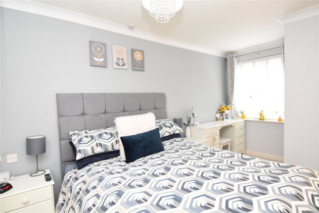 Flat for sale in Tower Hill, Droitwich, Worcestershire