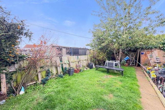 3, Yarborough Road, Grimsby photo 2
