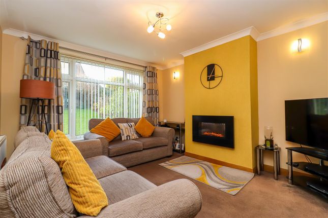 14, Manor Rise, Wakefield photo 4