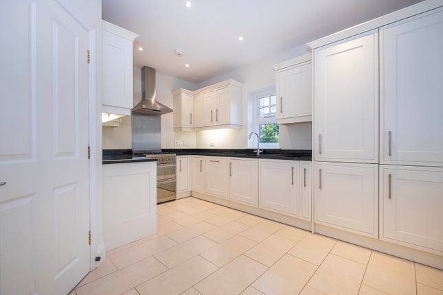 76, Lower Ham Road, Kingston Upon Thames photo 4