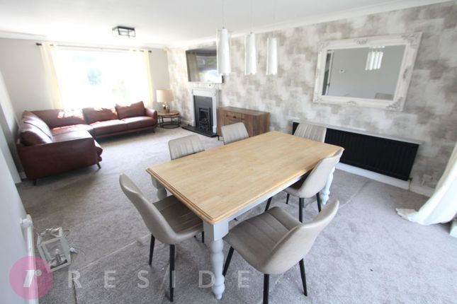 6, Wallwork Close, Rochdale photo 2