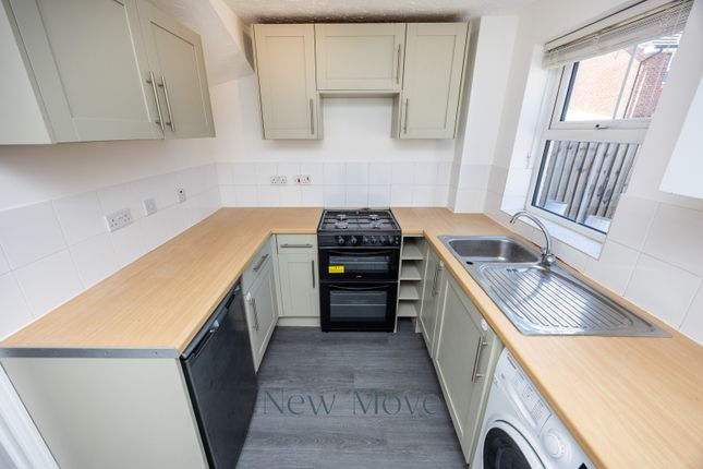 4 Elliot Close, Maidenbower, Crawley photo 4