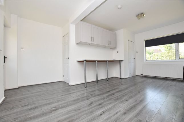 8, Deansway, Leeds photo 5