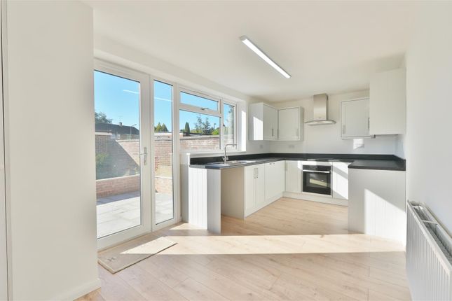 37, Wordsworth Road, Slough photo 2