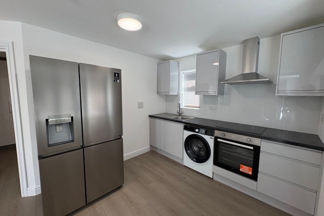 GF 1 BED, Barnet Lane, Elstree photo 2