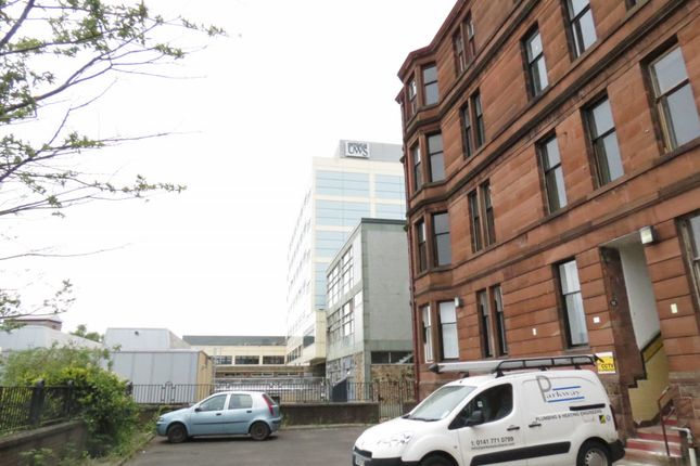 Thumbnail Flat to rent in Townhead Terrace, Paisley