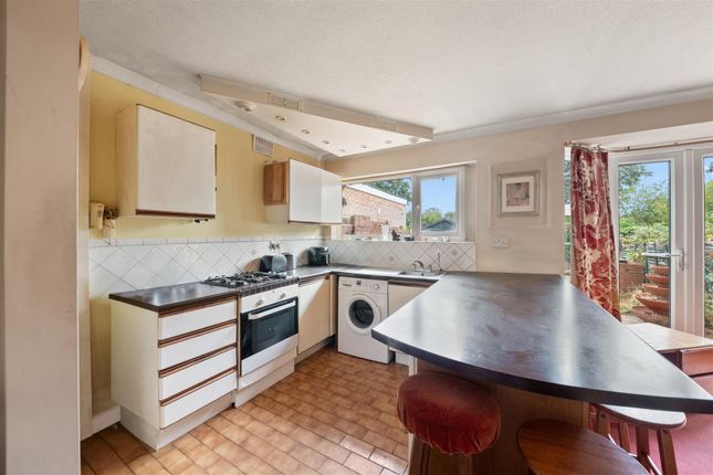 91, The Crossways, Hounslow photo 4