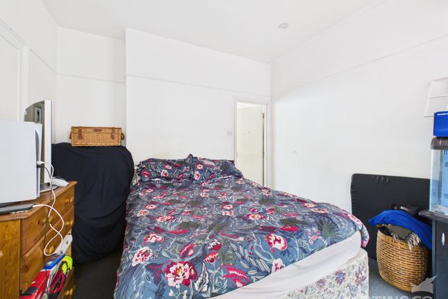 38, Wood Street, Bognor Regis photo 3