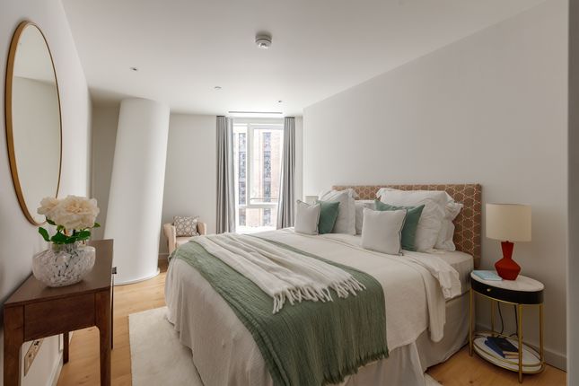 Apartment 310, Wilshire House, 2, Prospect Way, London photo 2