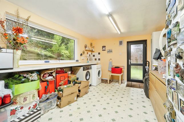 West Brook, Longwood Avenue, Bingley photo 5