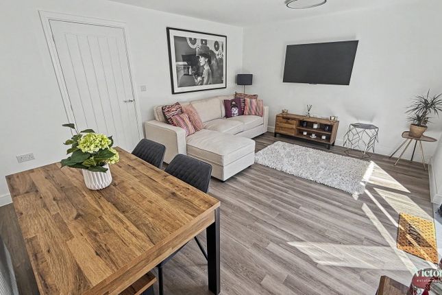 32, Ursa Gardens, Sherford photo 3