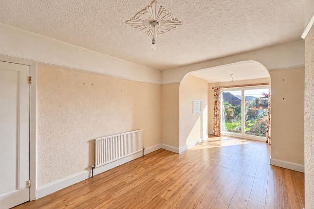 18, Hawksworth Avenue, Leek photo 3