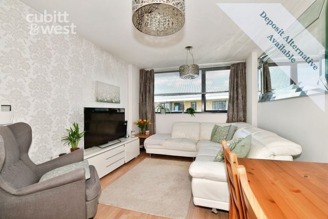 Flat 36, Pacific Heights, Suez Way, Brighton photo 3