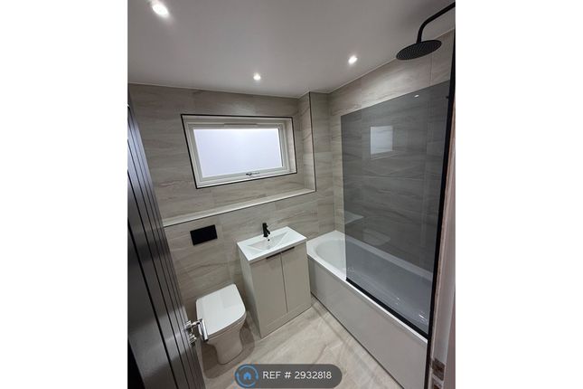 B Spateston Road, Johnstone photo 3