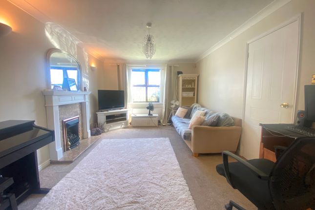 5 Ashville Court, Crewe photo 3