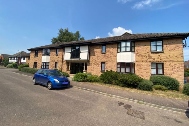 Thumbnail Flat for sale in Astwood Close, Potton, Sandy