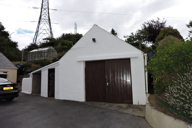 Semi-detached house for sale in Heol Ray Gravell, Mynyddygarreg, Kidwelly