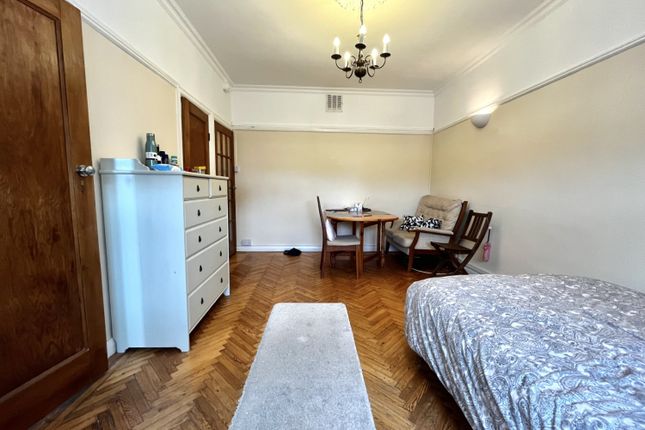 26, Kenilworth House, Castle Court(*), Cardiff photo 2