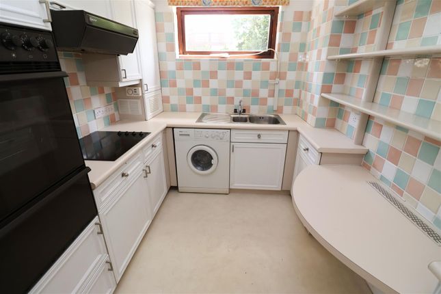 Flat 18 Heathside, 562, Finchley Road, London photo 4