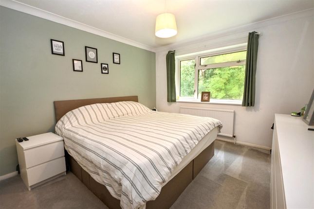 14, Shortdean Place, Eastbourne photo 4