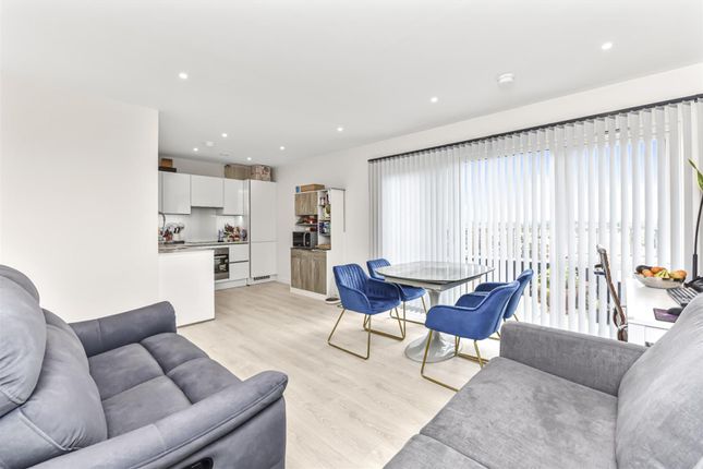 Thumbnail Flat for sale in 31 Inglis Way, Mill Hill East