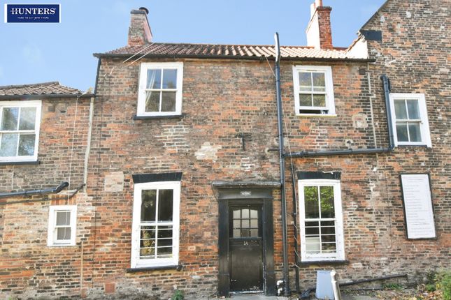 3-bed terraced on Bridge Street, Brigg, £800/mo