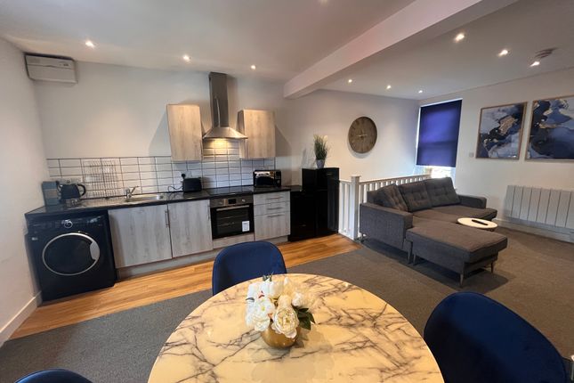 3 Woodfield St, Swansea photo 3