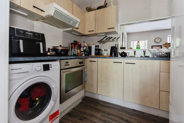 1134, Yardley Wood Road, Birmingham photo 4
