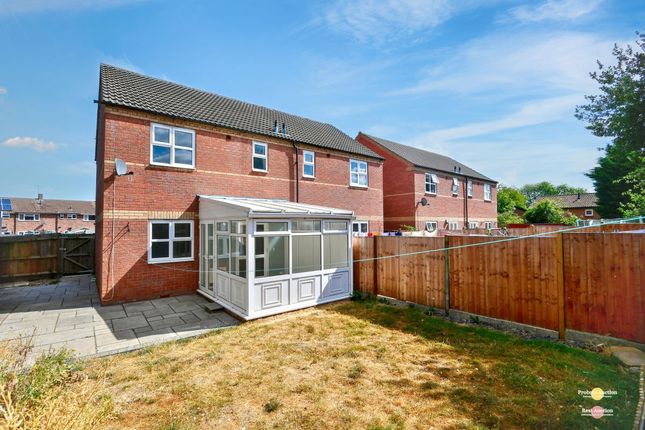 3, Elsie Davies Close, Grantham photo 2