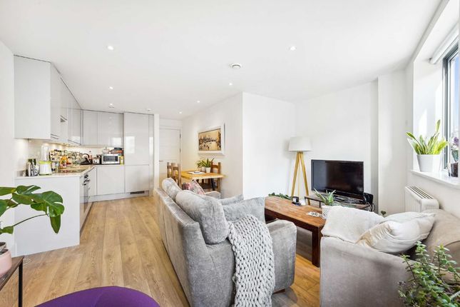 Thumbnail Flat for sale in Upper Tooting Road, London