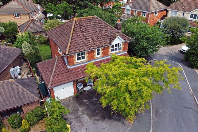Detached house for sale in Everglades Avenue, Cowplain, Waterlooville