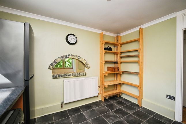 43, Willowfield, HARLOW photo 4