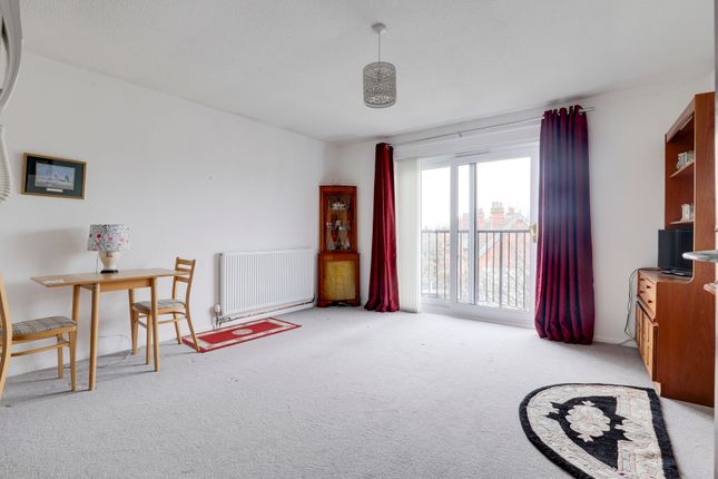 48 Marlborough Court, Nottingham photo 3