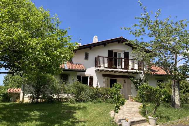 Property for sale in Espelette, Pyrénées Atlantiques, France