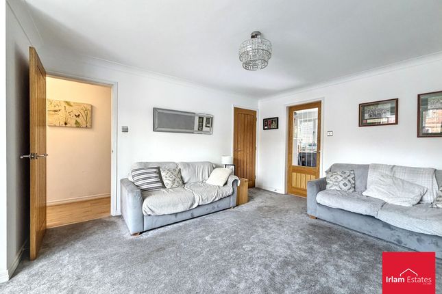 8 Buttermill Close, Manchester photo 4