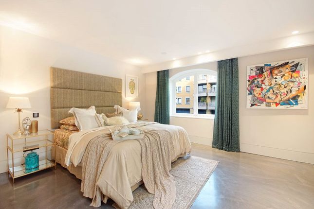 Flat for sale in Ransomes Dock, 35 - 37 Parkgate Road, Battersea, London