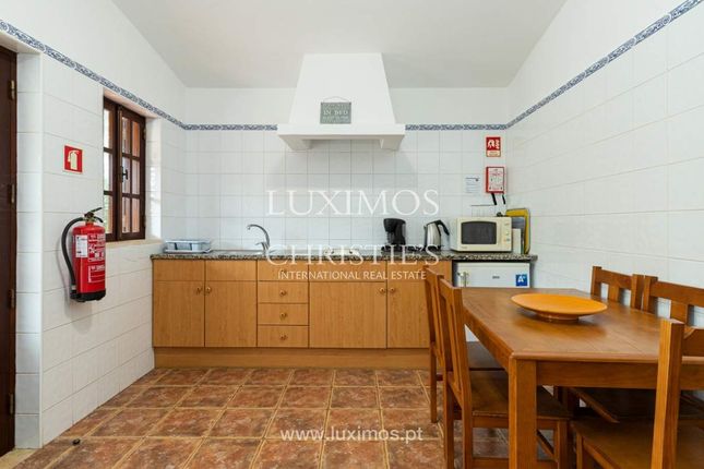 Block of flats for sale in 8600 Praia Da Luz, Portugal