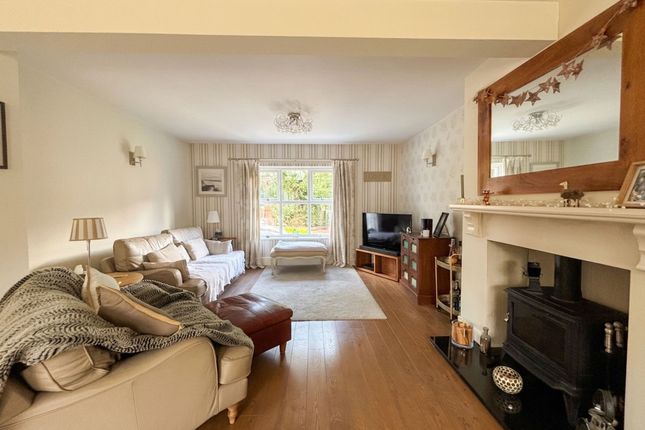 4 Ashlands Avenue, Manchester photo 4