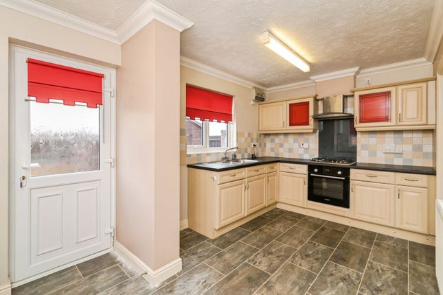 4, Willow Close, Beccles photo 3